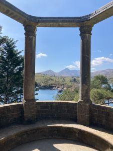 Doon Cottage garden Kerry Way trail access Sneem Kenmare