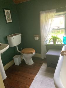 Doon Cottage Images doon cottage bathroom authentic Irish cottage Kerry Way Tahilla