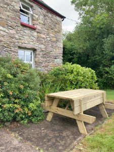 Doon Cottage Images picnic bench authentic Irish cottage Kerry Way Tahilla